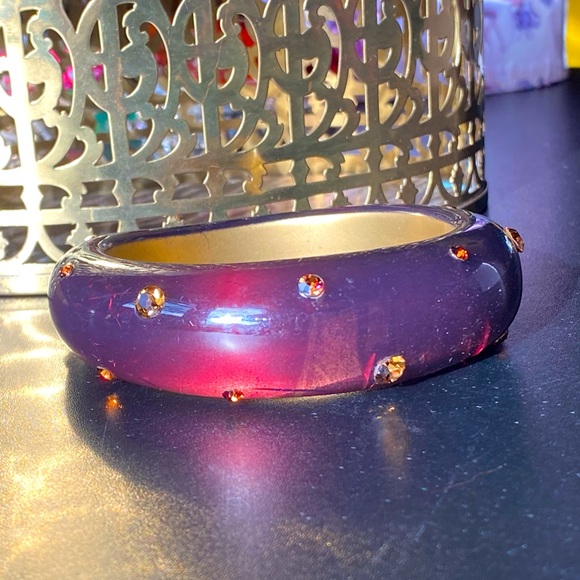 SALE 3/$20 Lucite Chunky bangle,purple crackle,reverse gold painted, rhinestones - Picture 2 of 14